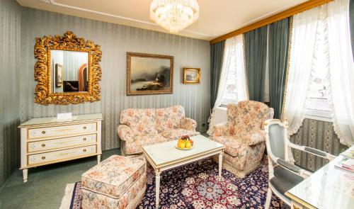 Hotel Palais Porcia - image 4