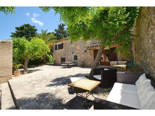 Heritage Holiday Home in Buger Majorca with Private Pool - image 2