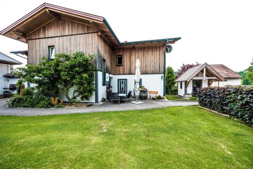 Viesnīcas āriene, Obermayrgut in Schützendorf