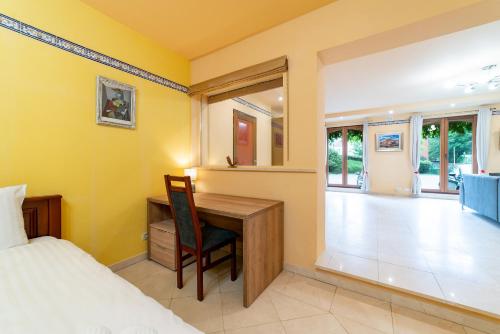 La Hacienda - image 12