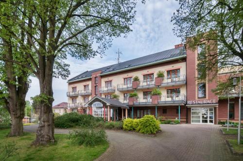 April hotel Panorama - Hotel - Rychnov nad Kněžnou