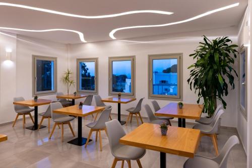 Kalisperis Hotel - image 6