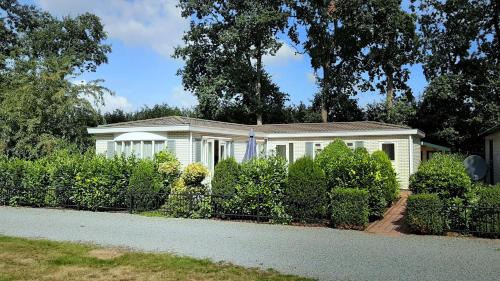 Chalet 42 'Vuursteenberg' Bospark IJsselheide Zwolle Hattemerbroek