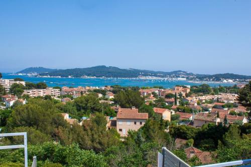Appart terrasse, Climatisation , Vue mer, Parking - Location saisonnière - La Seyne-sur-Mer