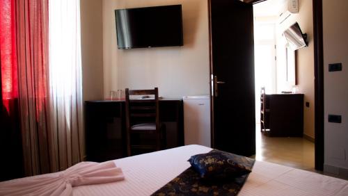 Alvero Hotel - image 3