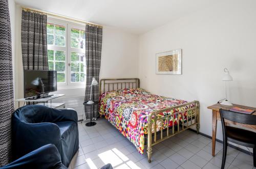 1 twin bed