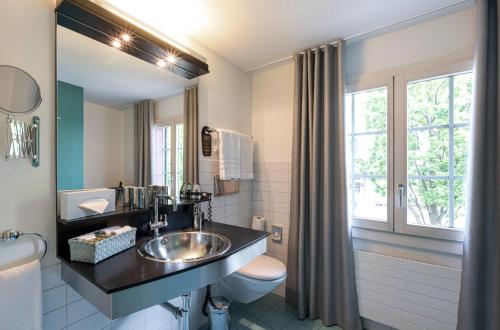 Double Room image 5