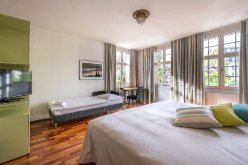Hotel Hofgarten Luzern - image 2