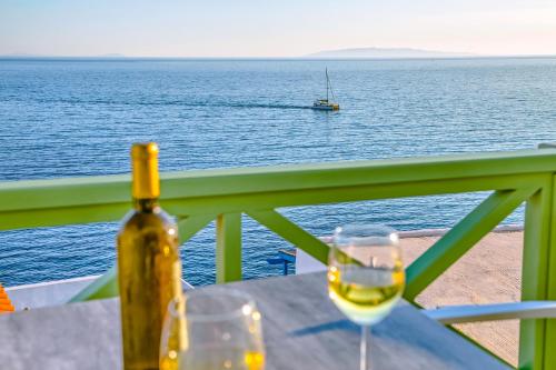 . Corali Suites Andros