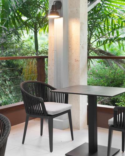 ห้องอาหาร, คารา สวีท โฮเต็ล แอนด์ คอนเฟอเรนซ์ เซ็นเตอร์ (Cara Suites Hotel and Conference Centre) in แคล็กซ์ตั้น เบย์