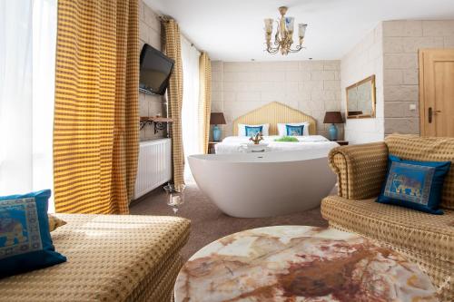 Діяльність, Hotel Azzun Orient SPA&Wellness in Барчево