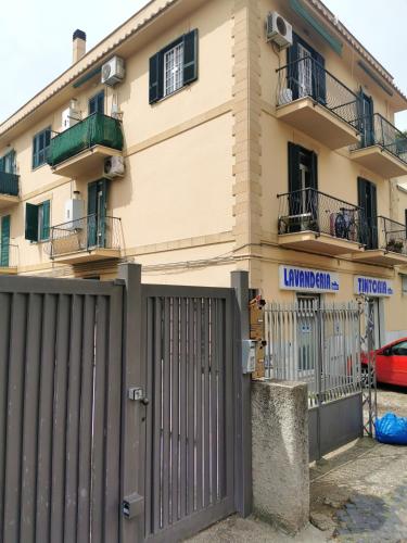 Apartment with one bedroom in Roma with terrace and WiFi - image 4