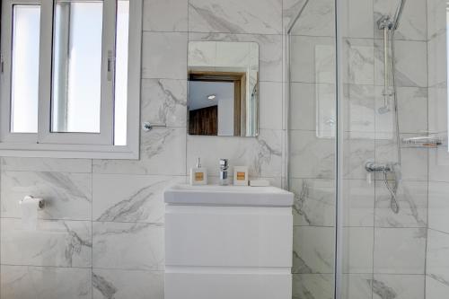 New Luxury Residence 5Eagles 5mins from Airport