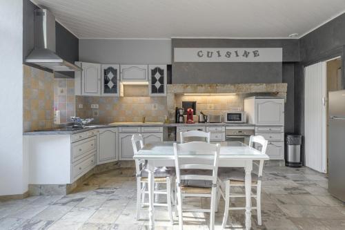 Les Nuits d'Anis - Appartements Hypercentre in เลอ ปูว์ ออง เวอเลย์