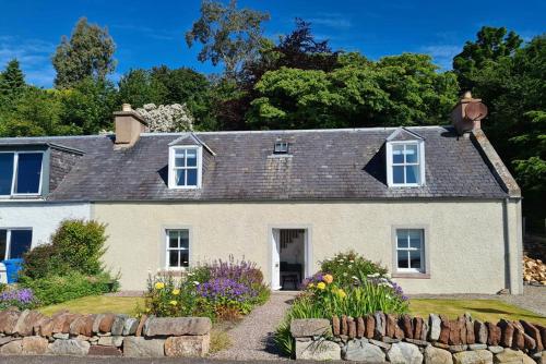 Exterior view, Braefoot Cottage in Fortrose