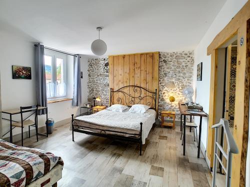 Maison de ville au pied de la Montagne Noire chambre d'hôte Golf Mazamet La Barouge