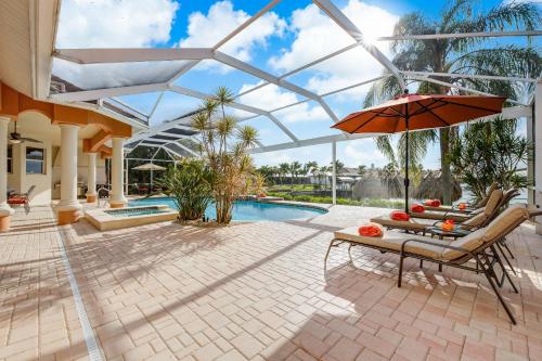 STUNNING Villa with Custom pool Spa pool table Kayaks & sleeps 14! - Villa Flandria - Roelens - image 2