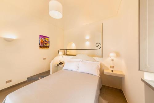Insula Boutique Hotel in Прочіда