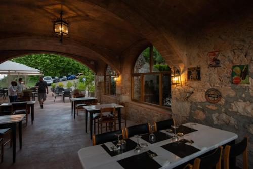 Étterem, Hostal la Salut de Terrades in Terrades