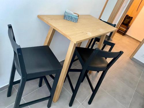 Apartment Poruba GARDEN VIEW in โปรูบา