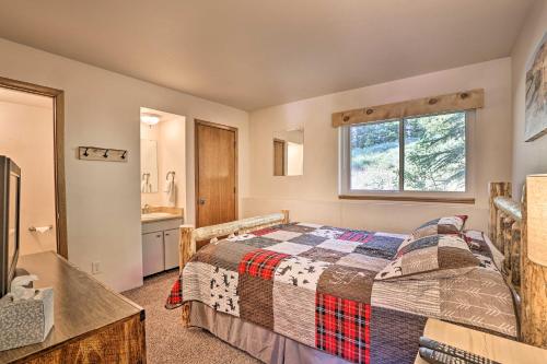 Condo with Mountaintop Vistas and Hot Tub Access! - image 11