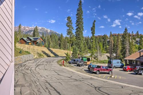 Condo with Mountaintop Vistas and Hot Tub Access! - image 11