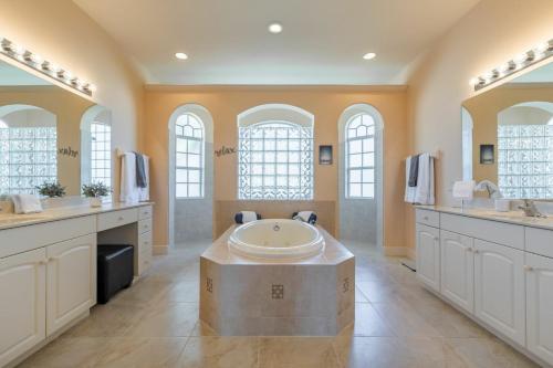 Villa Paws N' Paradise - Cape Coral - Roelens Vacations