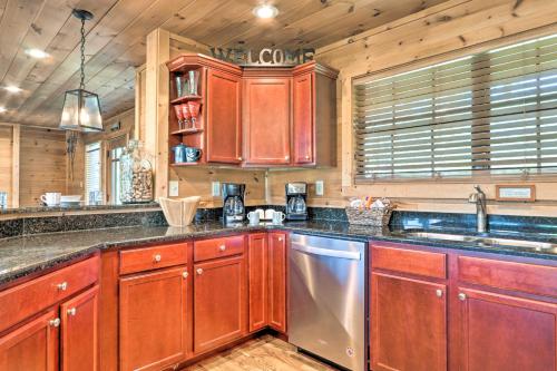 A Grand View - Private Smoky Mtn Family Retreat! - image 13