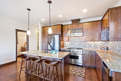 Mountainside Chalet in Sandpoint