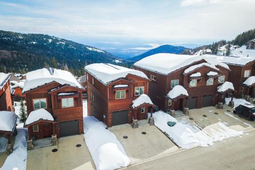 Mountainside Chalet