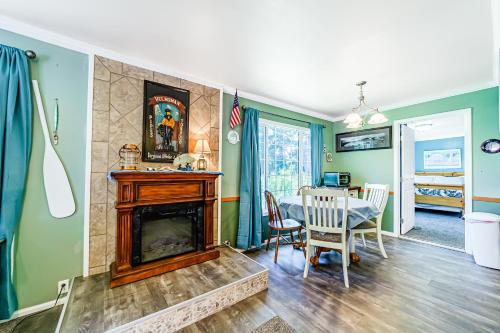 The Captain's Quarters - main image