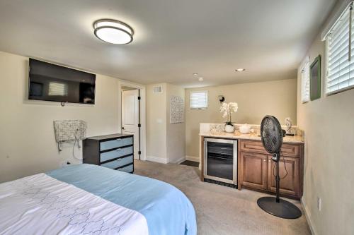 Sunny SoCal Hideaway Less Than 2 Miles to Pacific Beach! - image 23