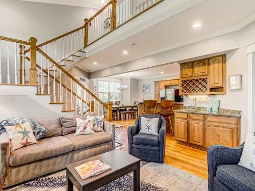 Fun Tybee Home with Marsh Views and Private Heated Plunge Pool!! - image 3