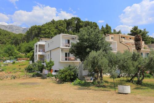 Apartments with a parking space Tucepi Makarska - 2676 - main image