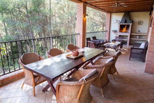 Erkély/terasz, AldeaMia, Cozy villa for 8 people, pool, mountain view, beach at 8 min in Vilanova d'Escornalbou