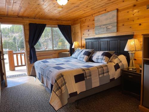 Mountain View Lodge & Cabins