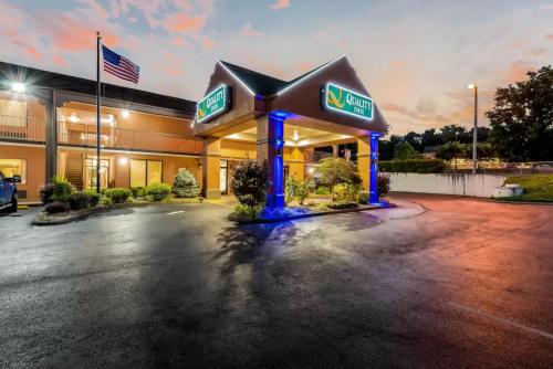 Quality Inn Downtown in Johnson City, USA