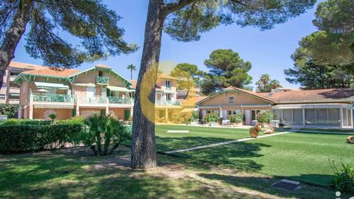 Duplex T3 Boulouris Pieds dans l eau near Le Toukan