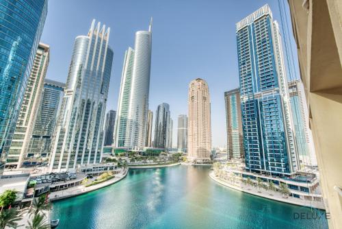 Calm Studio at Lake View Tower JLT by Deluxe Holiday Homes, Dubaj (fotografie 6)