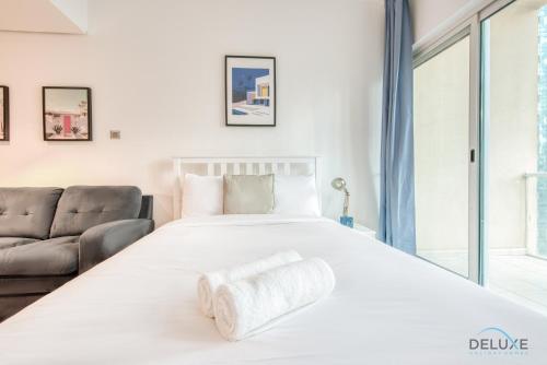 Calm Studio at Lake View Tower JLT by Deluxe Holiday Homes, Dubaj (fotografie 2)