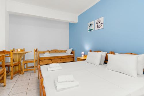 Delphin Rooms Sivota - image 2