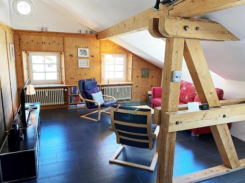 Dachwohnung im Alpenstil, 60m2 für 2P, mit Garage - BM186 Pontresina