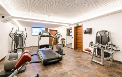 Apartment S - image 5