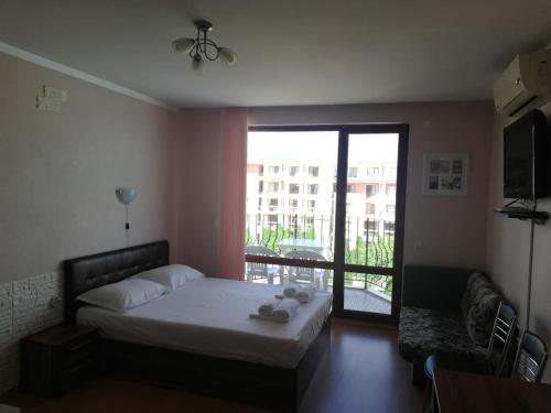 Studio with Sea View image 6