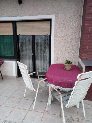 2 Hàlòszobàs apartman (2 Haloszobas apartman) in Kaņiža