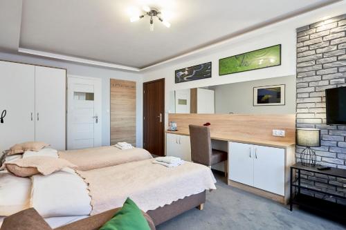 2 twin beds