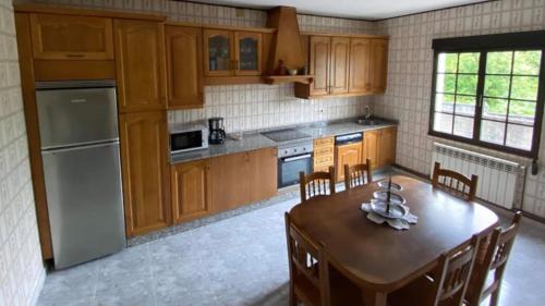 A casa de abaixo - Casa de pueblo a 10 minutos de la playa gîte à louer Abelleira