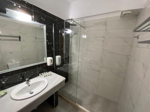 Blue Aegean Hotel & Suites - image 8