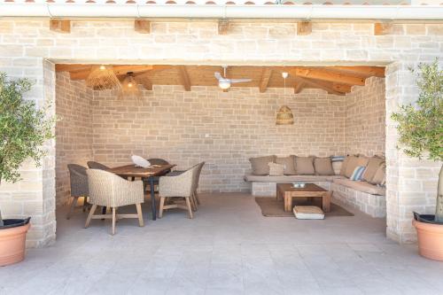 Faciliteiten, Villa VESPERA-Infinity heated pool in Sopaljska