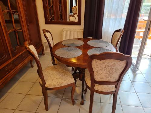 Facilities, Krisztina Apartman 1- Szigethalom in Szekesfehervar City Center
